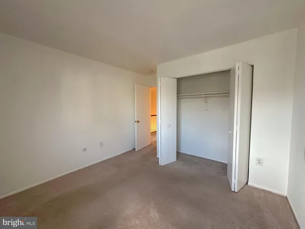 $2,700 | 13327 Schwenger Place, Herndon, VA 20170