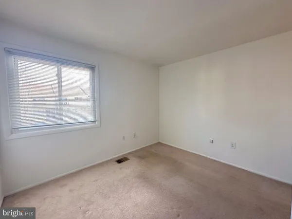 $2,700 | 13327 Schwenger Place, Herndon, VA 20170