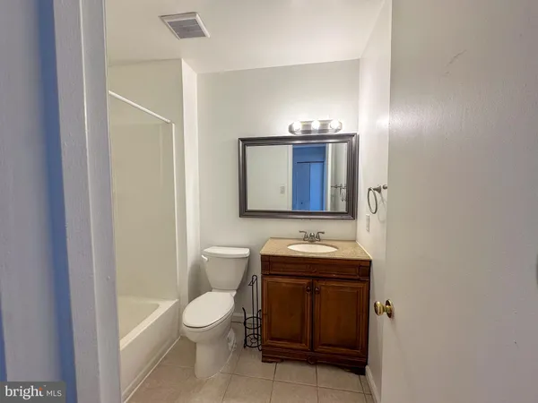 $2,700 | 13327 Schwenger Place, Herndon, VA 20170