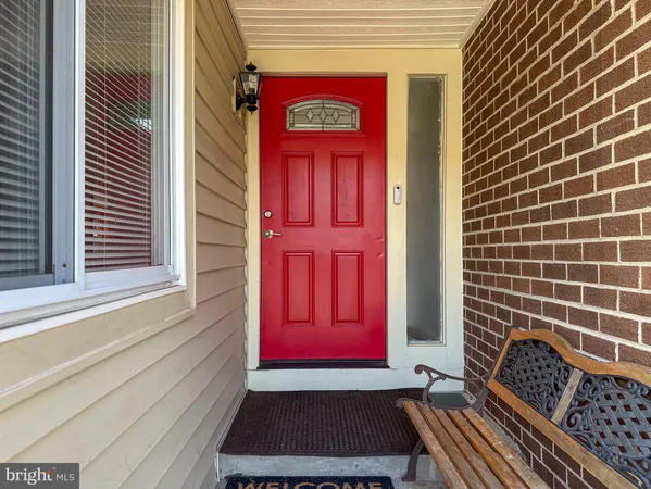 $2,700 | 13327 Schwenger Place, Herndon, VA 20170