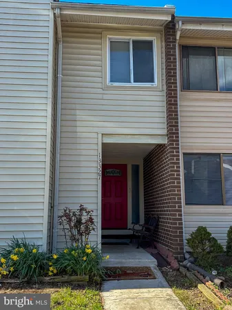 $2,700 | 13327 Schwenger Place, Herndon, VA 20170