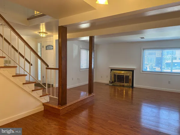 $2,700 | 13327 Schwenger Place, Herndon, VA 20170