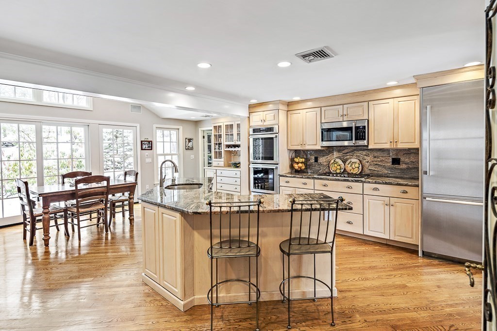 53 Littlefield Road Newton, MA 02459 - Photo 5 of 28