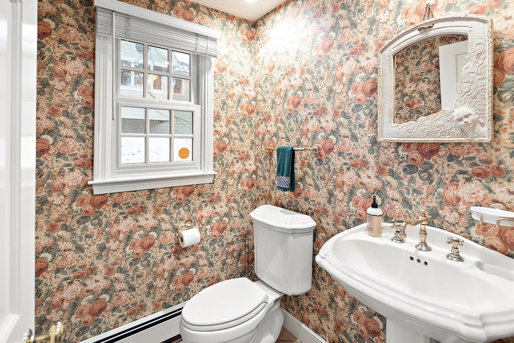 53 Littlefield Road Newton, MA 02459 - Photo 9 of 28