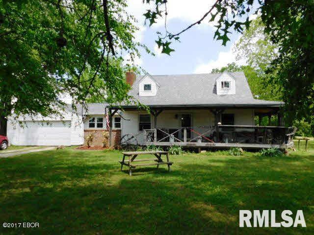 717 Gerrish Road Patoka, IL 62875 - Photo 2 of 39