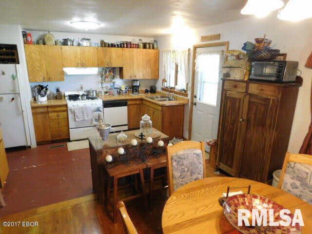 717 Gerrish Road Patoka, IL 62875 - Photo 11 of 39