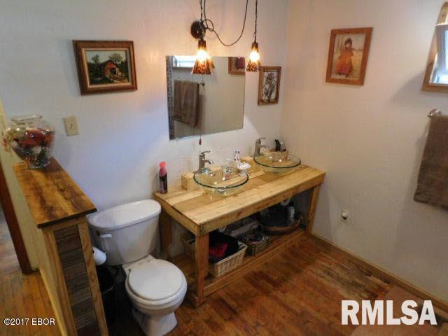 717 Gerrish Road Patoka, IL 62875 - Photo 13 of 39