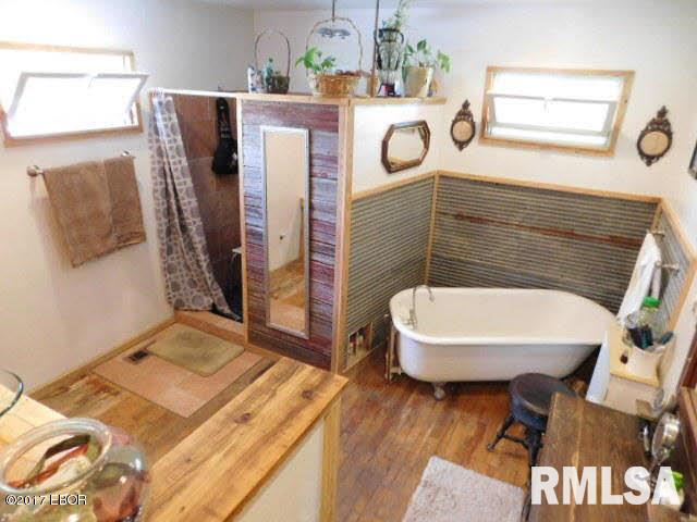 717 Gerrish Road Patoka, IL 62875 - Photo 17 of 39