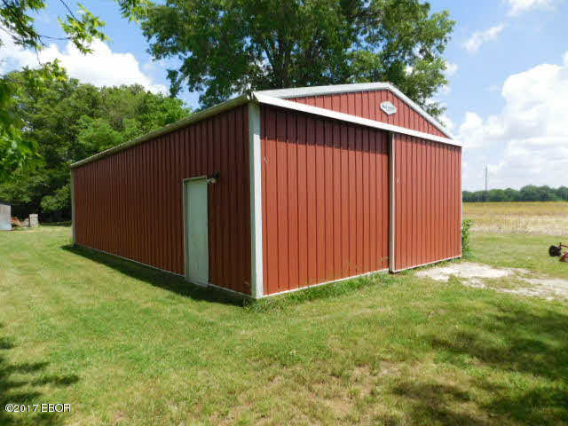 717 Gerrish Road Patoka, IL 62875 - Photo 32 of 39