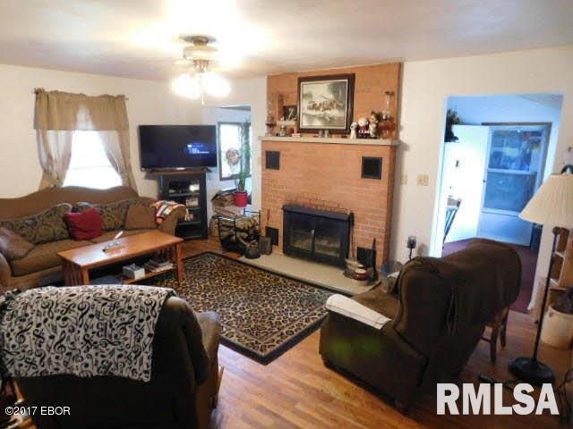 717 Gerrish Road Patoka, IL 62875 - Photo 5 of 39