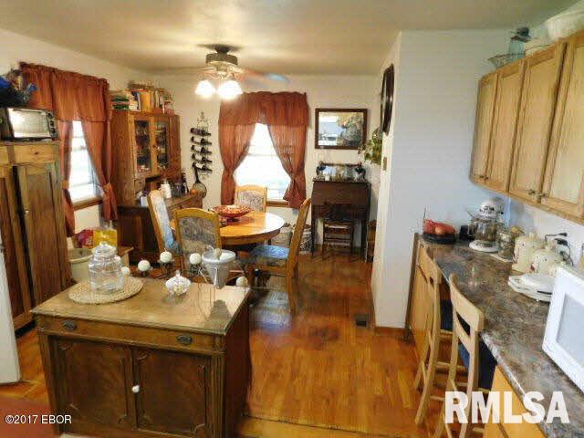 717 Gerrish Road Patoka, IL 62875 - Photo 9 of 39