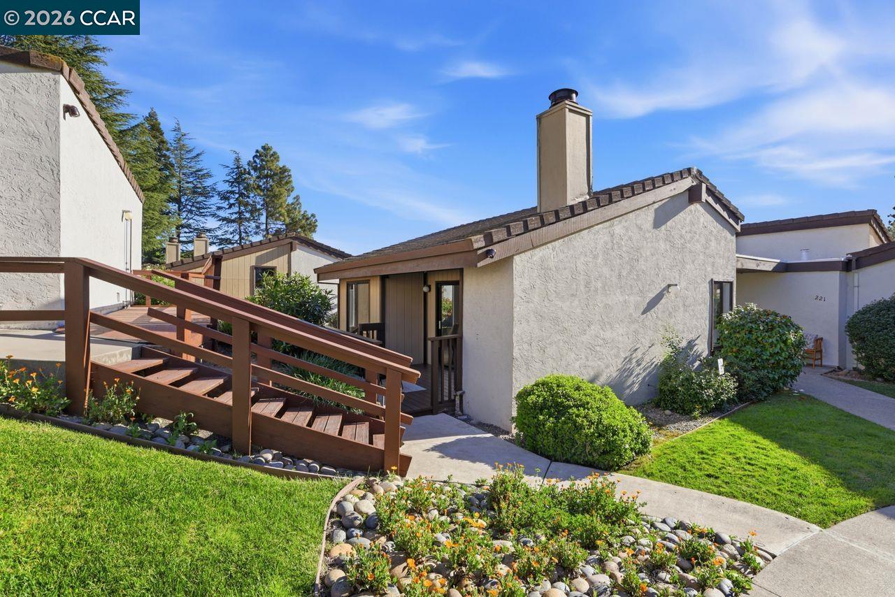 221 Tangerine Court San Ramon, CA 94583 - Photo 2 of 27 a front view of a house with garden