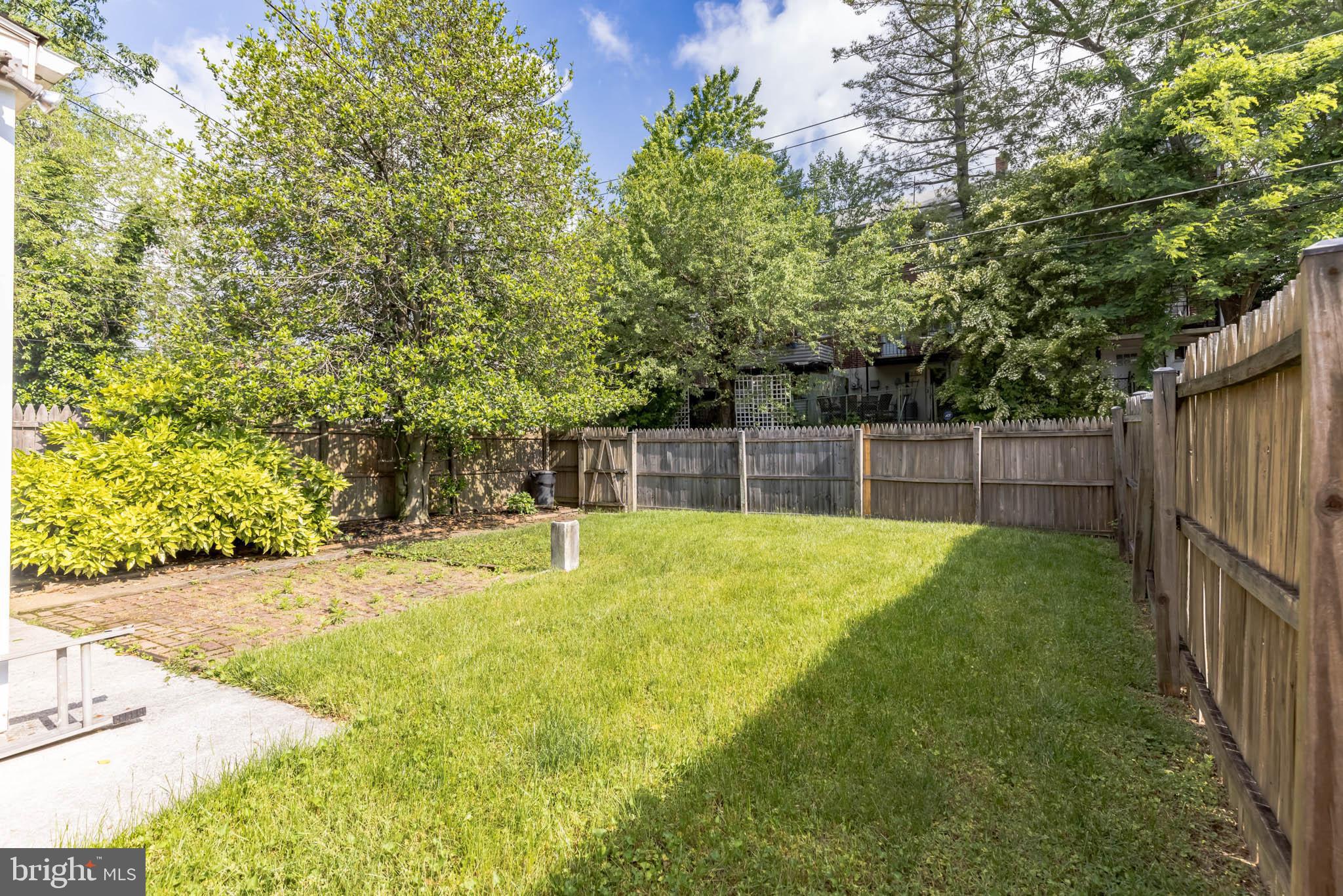 1734 Pin Oak Road Baltimore, MD 21234 - Photo 3 of 15