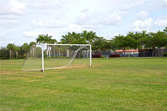 a view of a tennis court