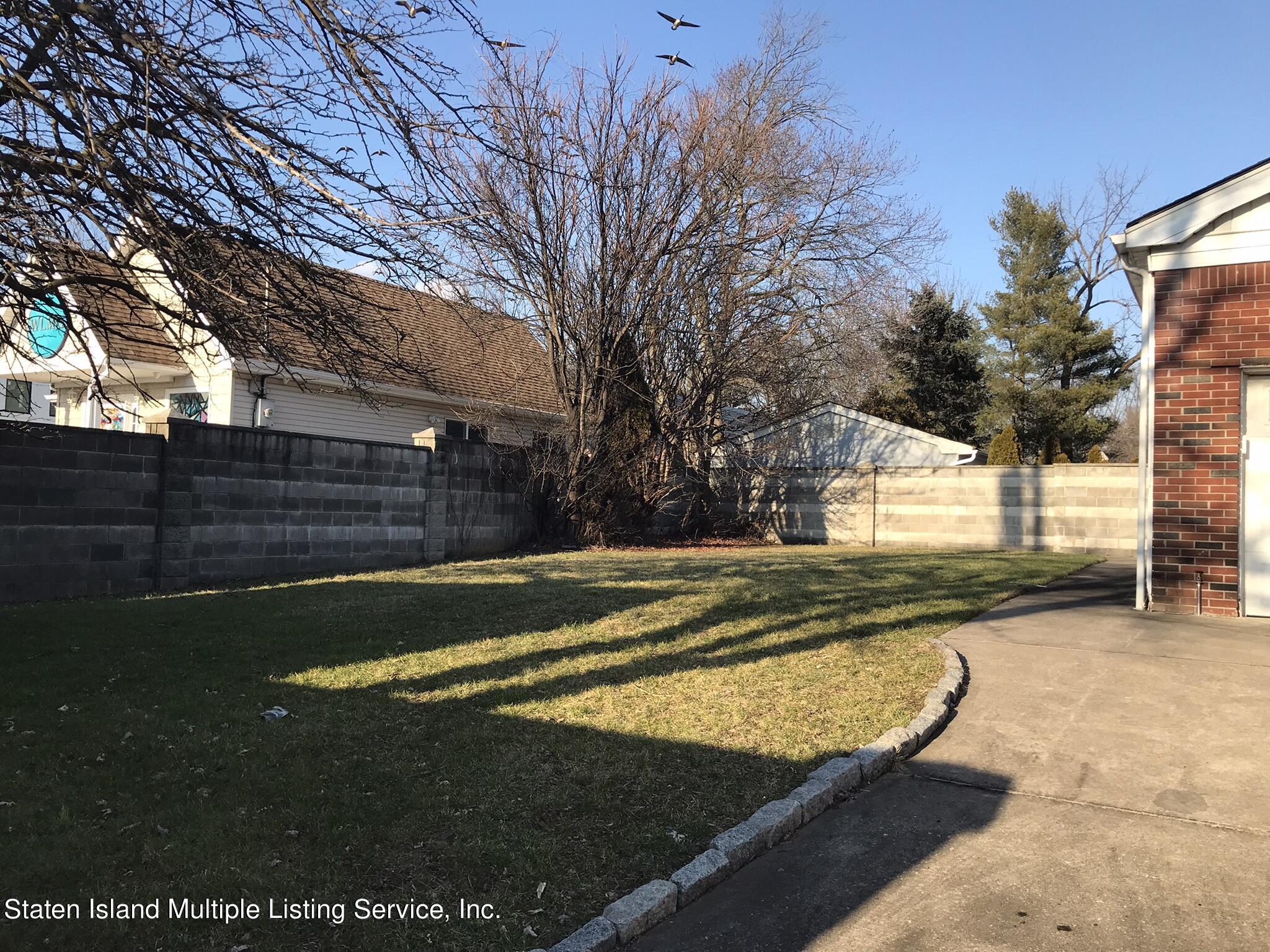1620 Forest Hill Road Staten Island, NY 10314 - Photo 4 of 15 IMG_1117