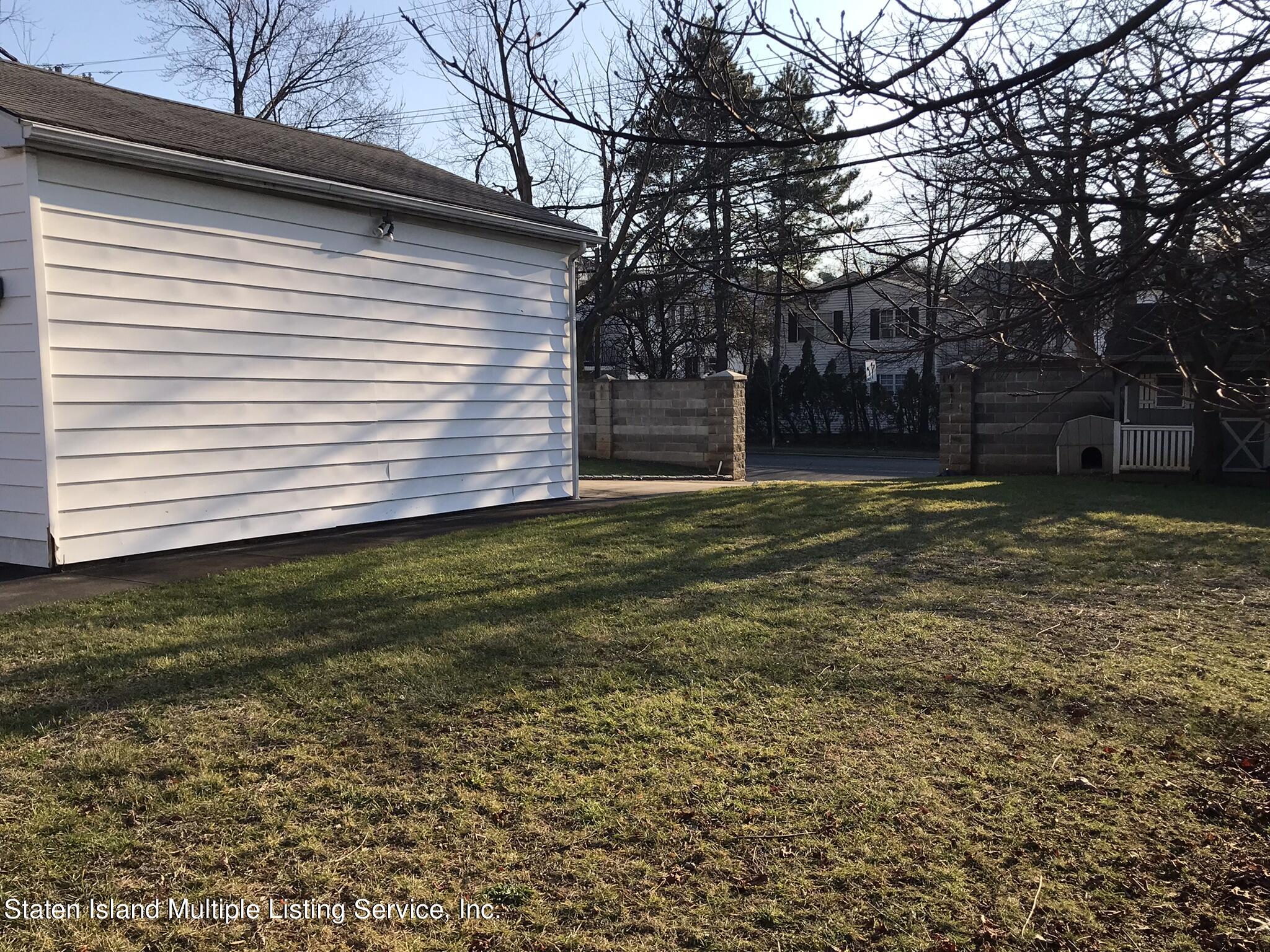 1620 Forest Hill Road Staten Island, NY 10314 - Photo 5 of 15 IMG_1122