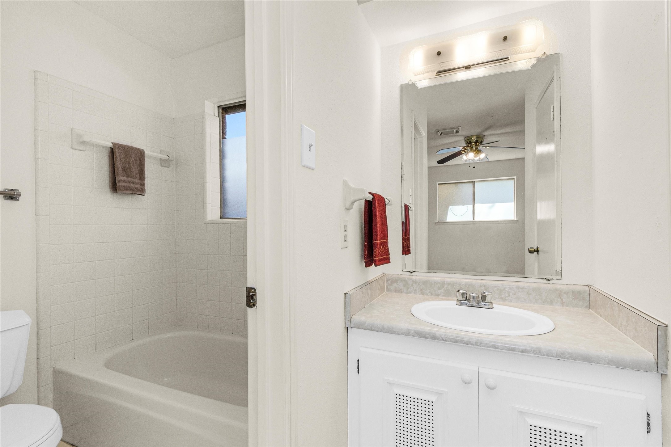 23014 Berry Pine Drive Spring, TX 77373 - Photo 24 of 29 Ensuite primary bath.