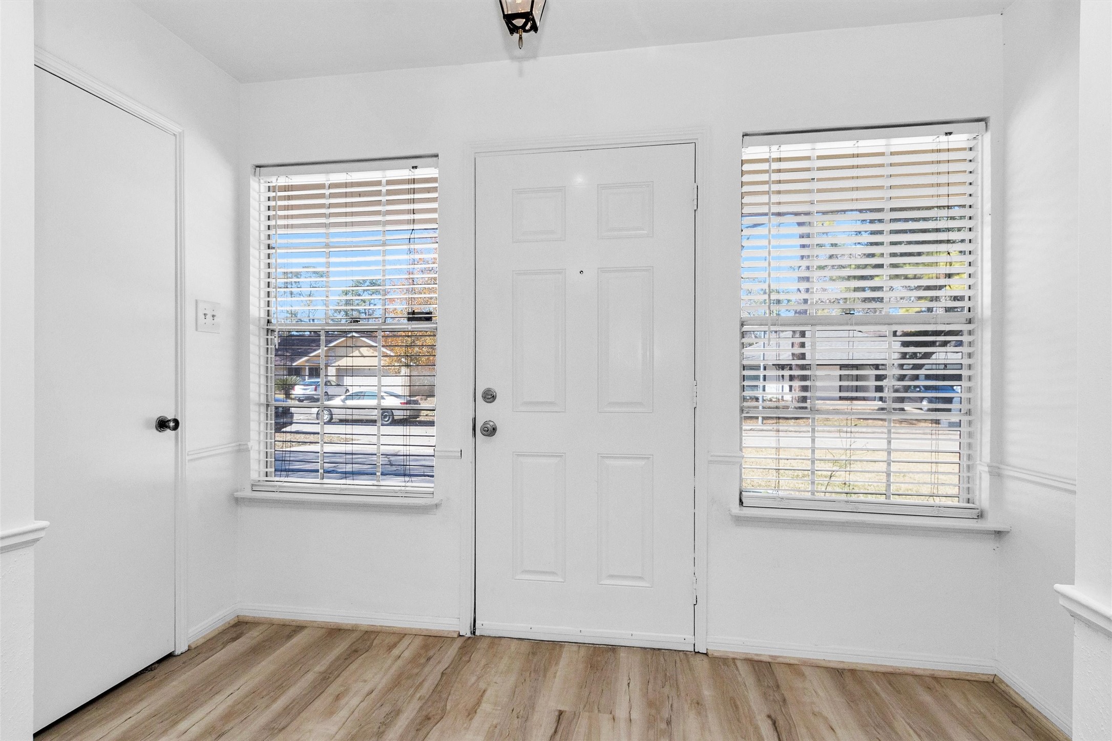 23014 Berry Pine Drive Spring, TX 77373 - Photo 5 of 29 From this view your looking back towards the front door w/coat closet on your left.