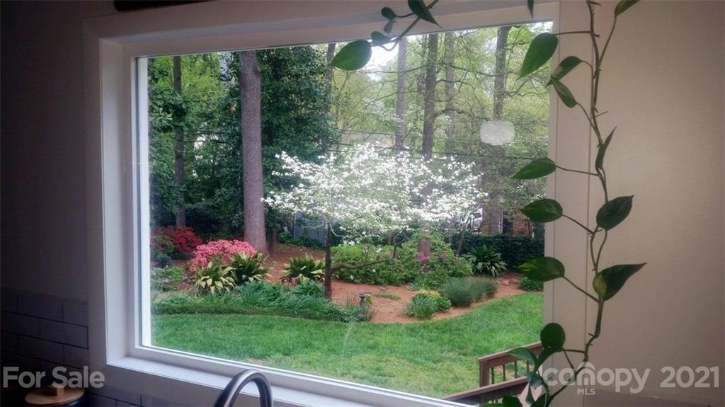 6119 Glenridge Road Charlotte, NC 28211 - Photo 37 of 41 a view of a garden from a balcony