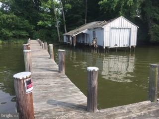 3900 Calawasse Road Edgewater, MD 21037 - Photo 2 of 24 Pier and Boathouse