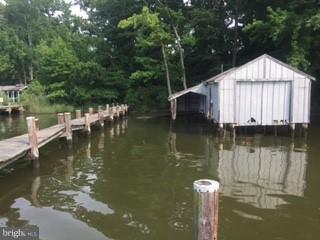 3900 Calawasse Road Edgewater, MD 21037 - Photo 4 of 24 Pier and Boathouse