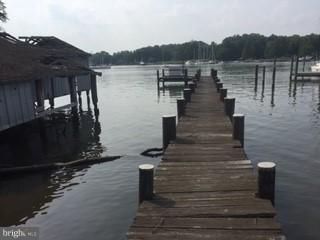 3900 Calawasse Road Edgewater, MD 21037 - Photo 10 of 24 Pier and Boathouse