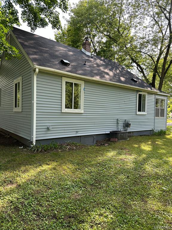 1591 Eberly Road Flint, MI 48532 - Photo 5 of 37 Gallery Image 5