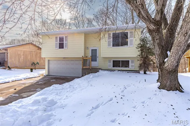 $215,000 | 1900 Chippendale Lane, Imperial, MO 63052