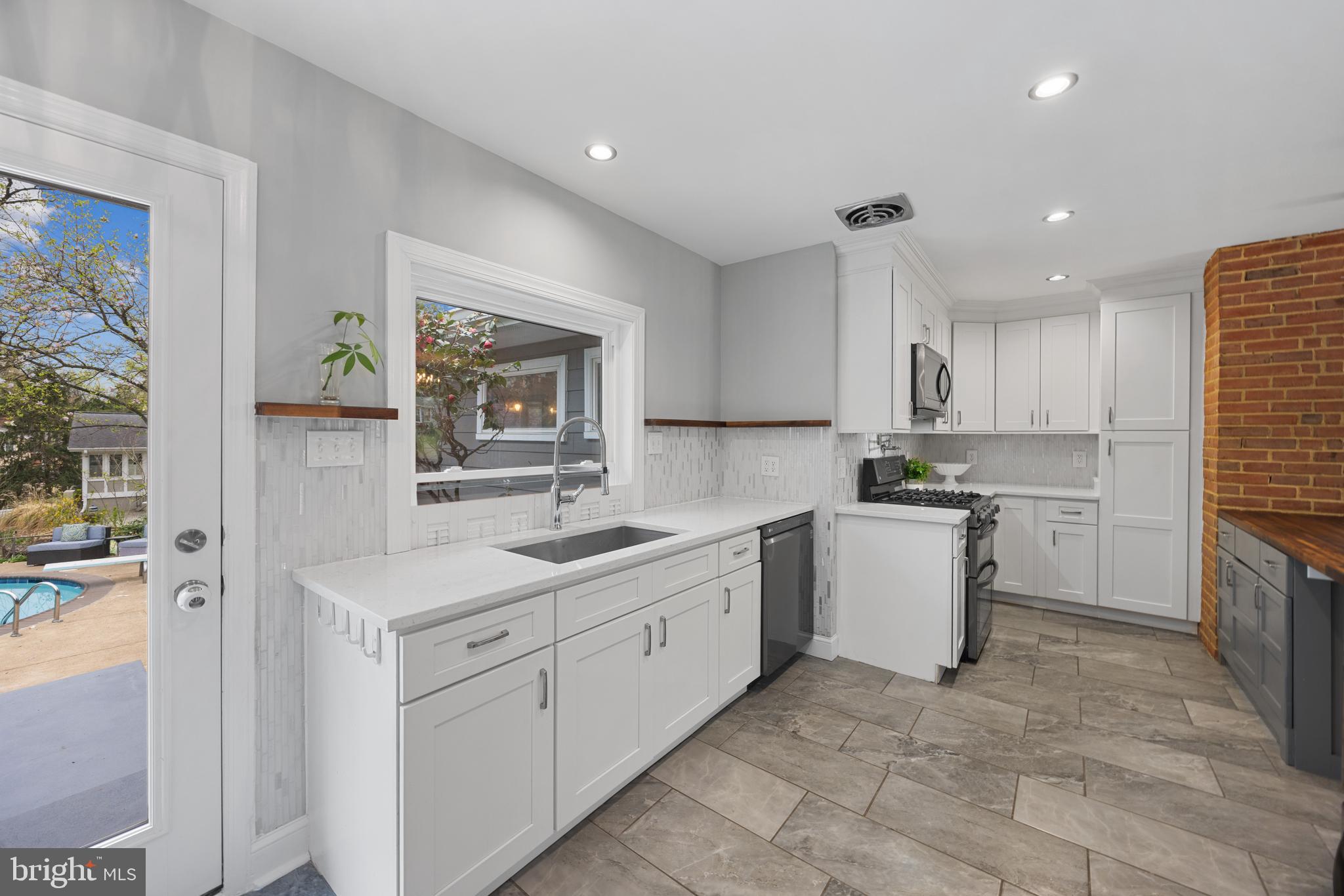 7040 Quander Road Alexandria, VA 22307 - Photo 22 of 50