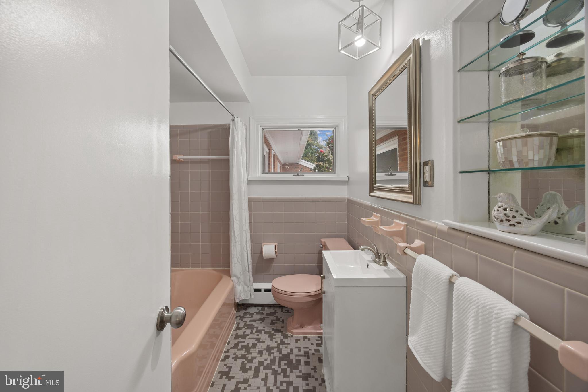 7040 Quander Road Alexandria, VA 22307 - Photo 32 of 50 bathroom 2 of 3