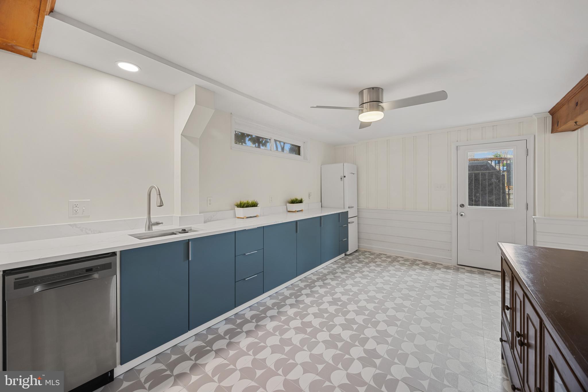 7040 Quander Road Alexandria, VA 22307 - Photo 36 of 50 Lower Level Kitchenette