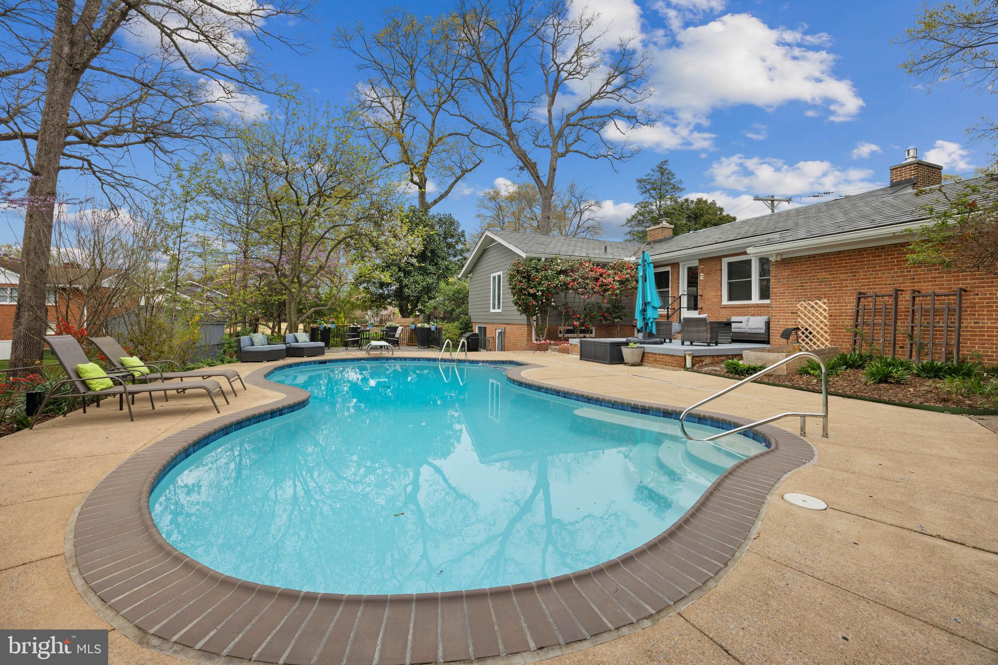 7040 Quander Road Alexandria, VA 22307 - Photo 8 of 50