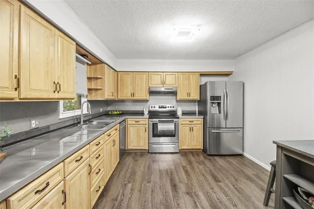 $277,900 | 207 North Paul Drive, Sibley, MO 64088