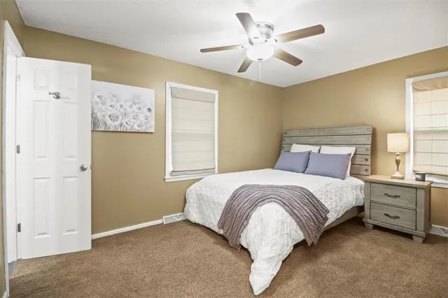 $277,900 | 207 North Paul Drive, Sibley, MO 64088