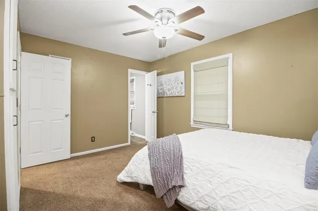 $277,900 | 207 North Paul Drive, Sibley, MO 64088