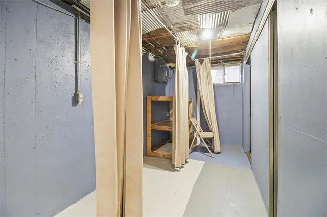 $277,900 | 207 North Paul Drive, Sibley, MO 64088