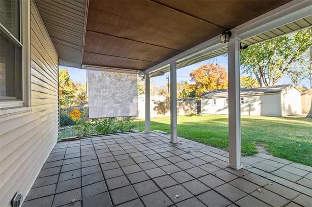 $277,900 | 207 North Paul Drive, Sibley, MO 64088