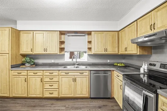 $277,900 | 207 North Paul Drive, Sibley, MO 64088