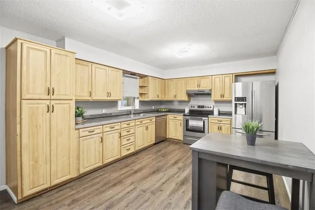 $277,900 | 207 North Paul Drive, Sibley, MO 64088