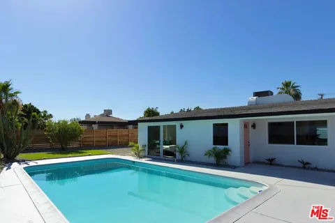 $649,000 | 4325 East Calle De Carlos, Palm Springs, CA 92264