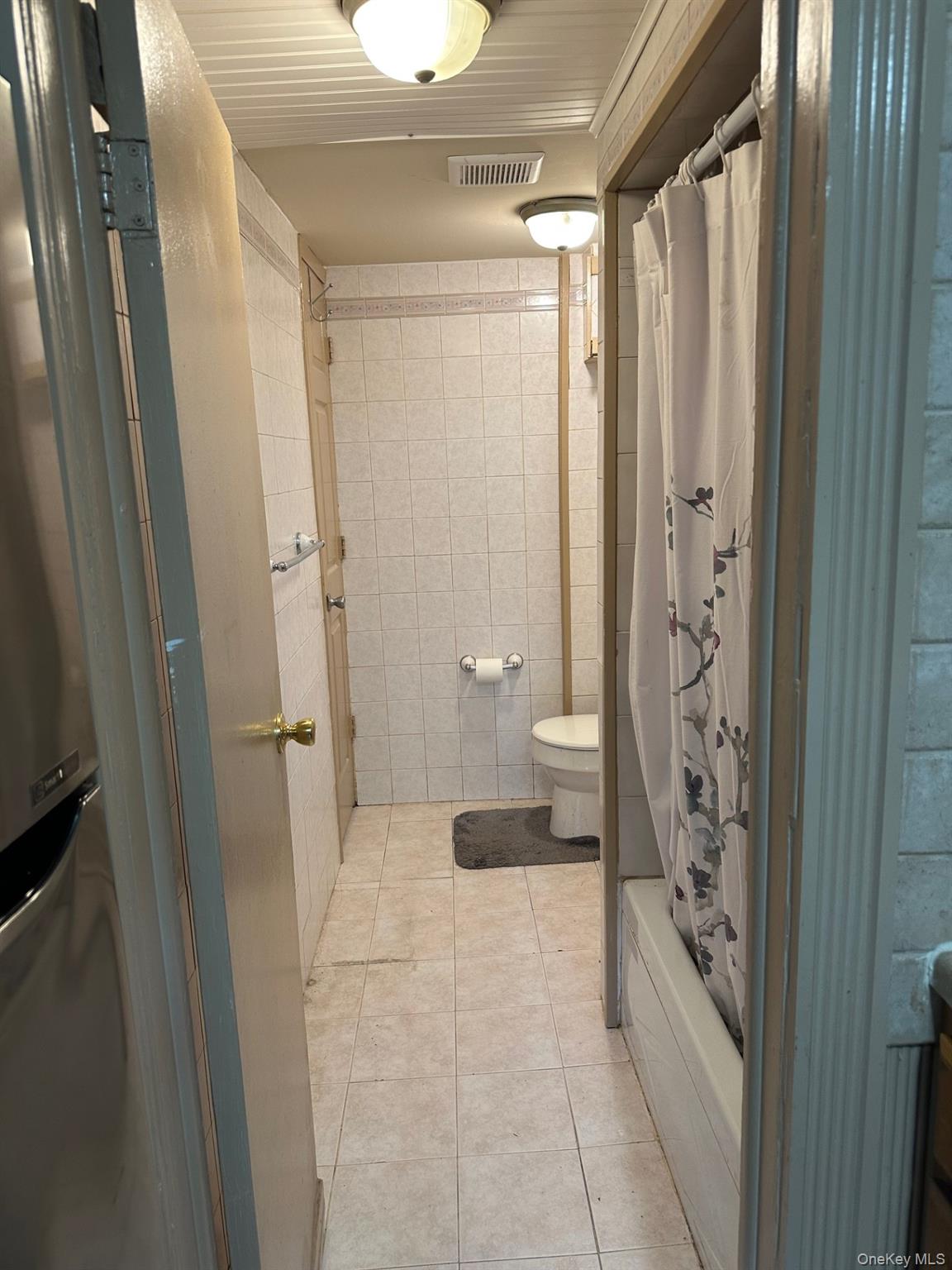 7 Yucca Road, Unit LOWR Rocky Point, NY 11778 - Photo 6 of 11 a bathroom with a shower