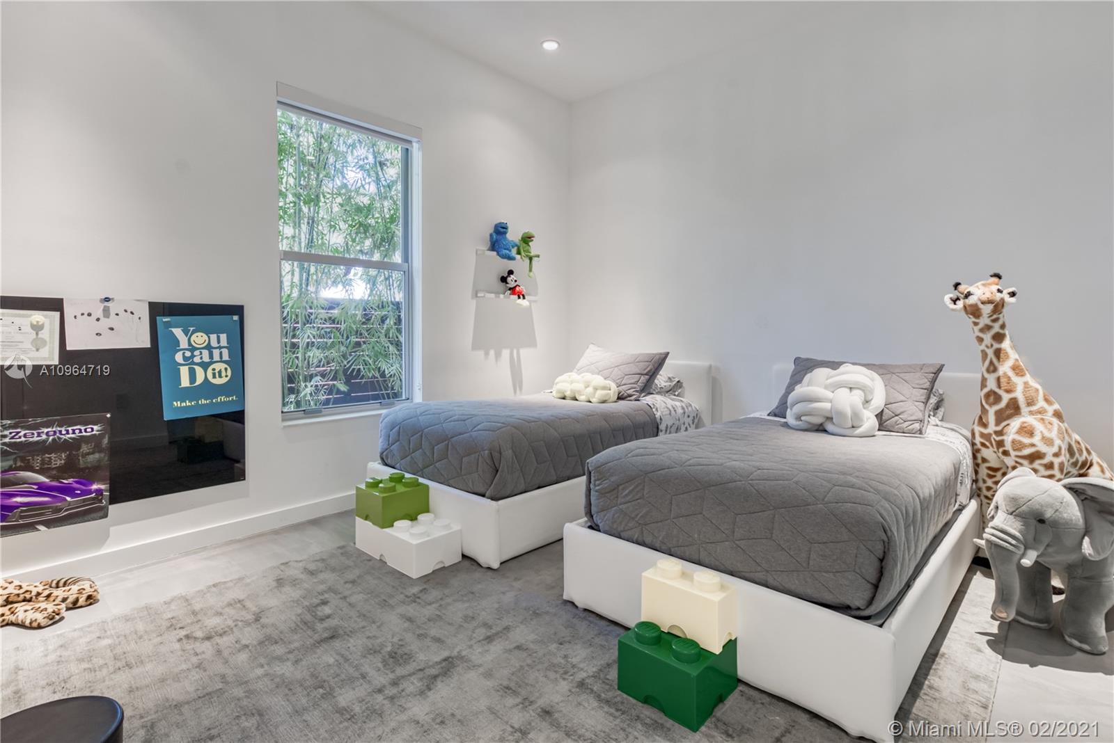 3763 Douglas Road Miami, FL 33133 - Photo 11 of 30 Gallery Image 11