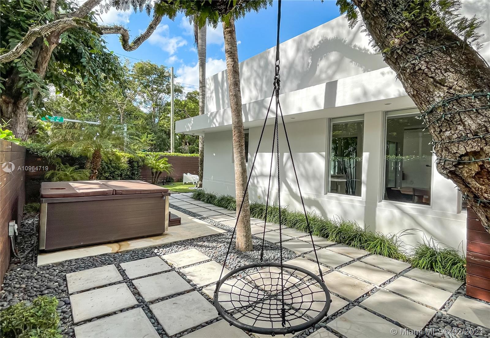 3763 Douglas Road Miami, FL 33133 - Photo 26 of 30 Gallery Image 26