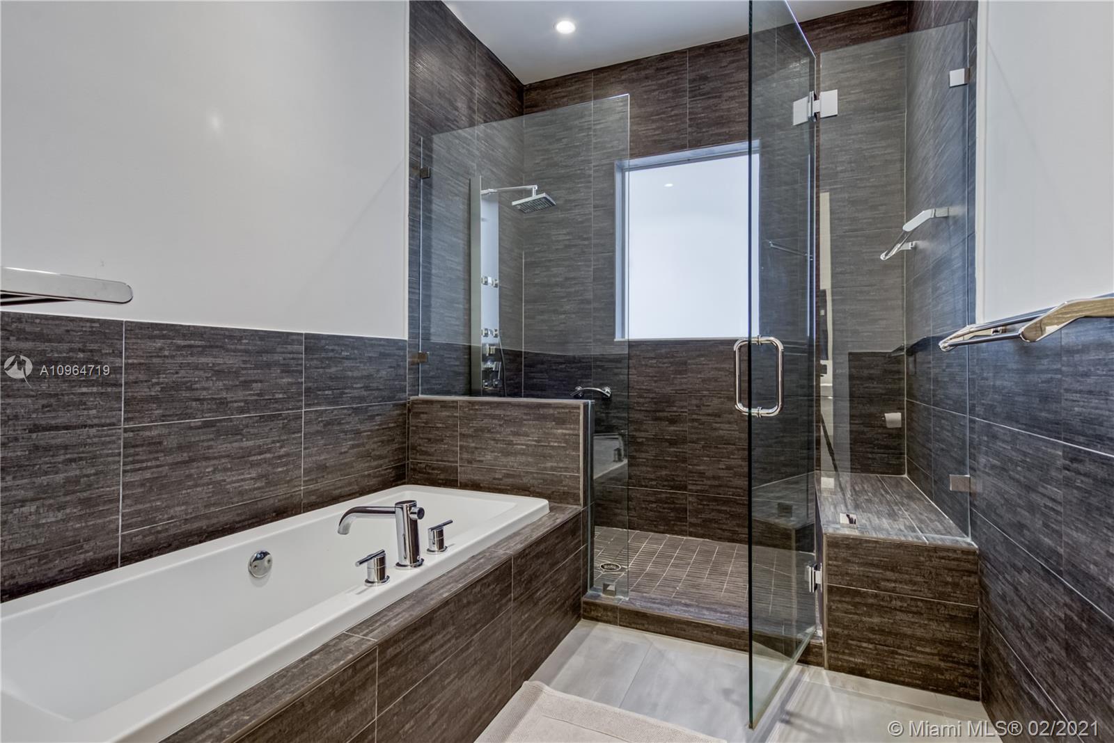 3763 Douglas Road Miami, FL 33133 - Photo 10 of 30 Gallery Image 10