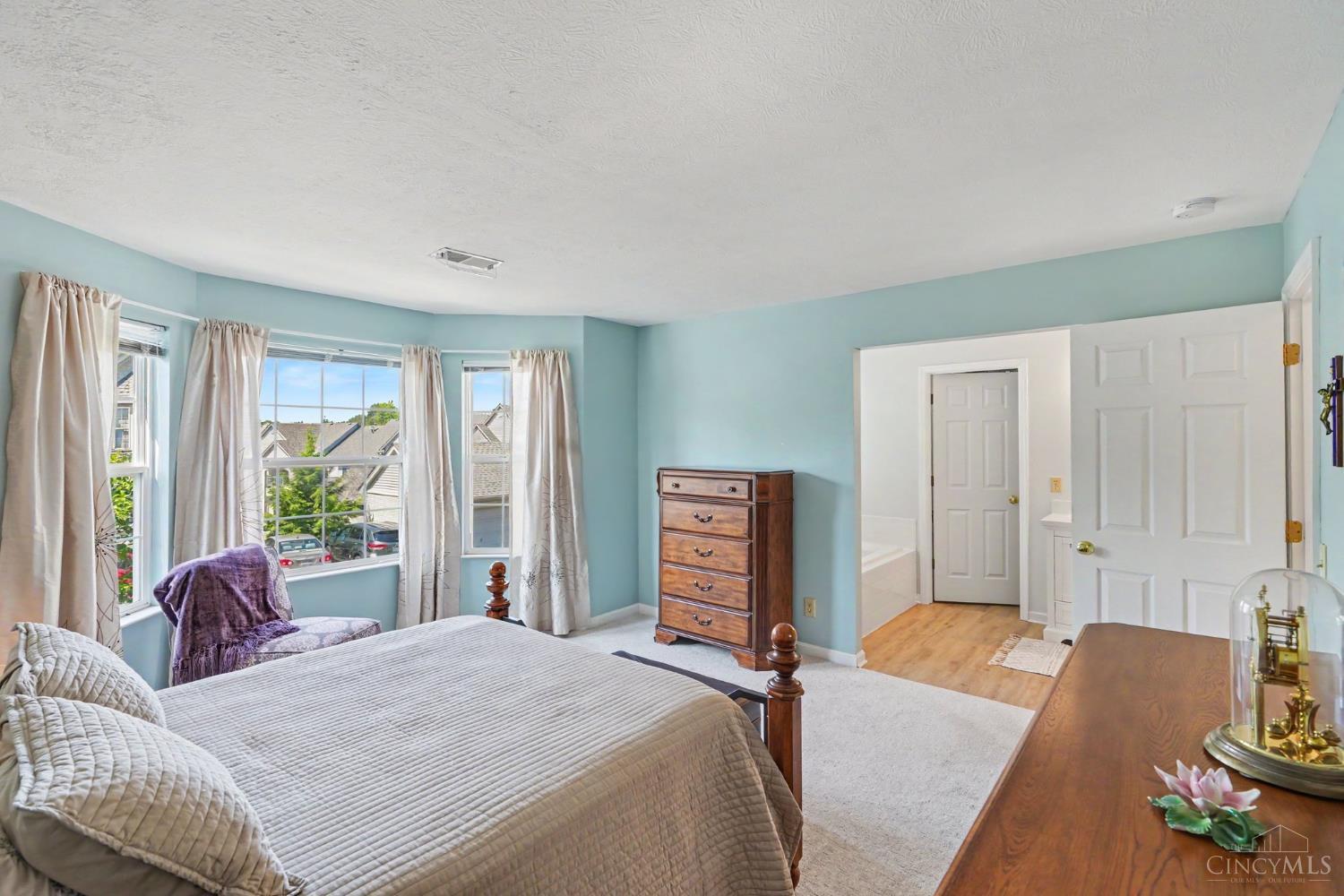 821 Neeb Road, Unit 4 Cincinnati, OH 45233 - Photo 14 of 25 Gallery Image 14