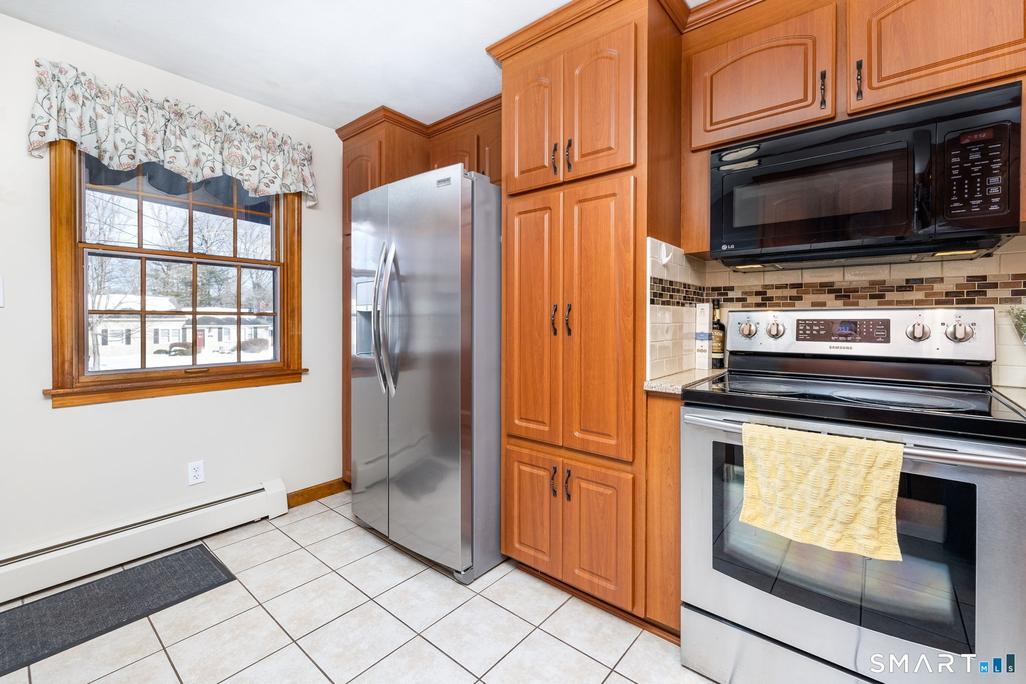 104 Driftwood Road Bristol, CT 06010 - Photo 9 of 34