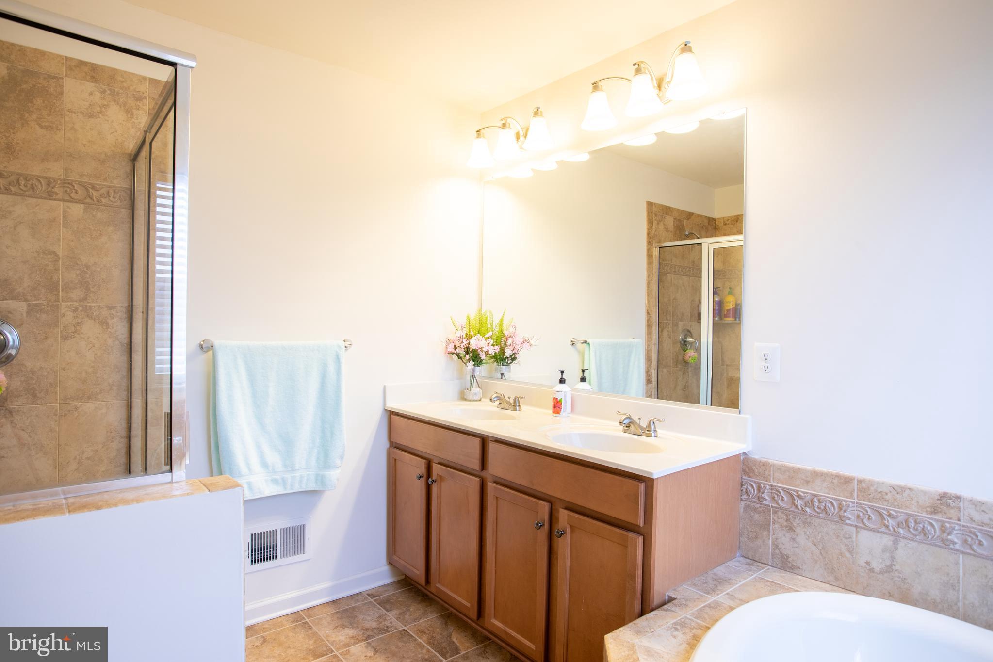 13050 Yellow Jacket Road Hagerstown, MD 21740 - Photo 13 of 22 Primary Bath with Dual Vanities