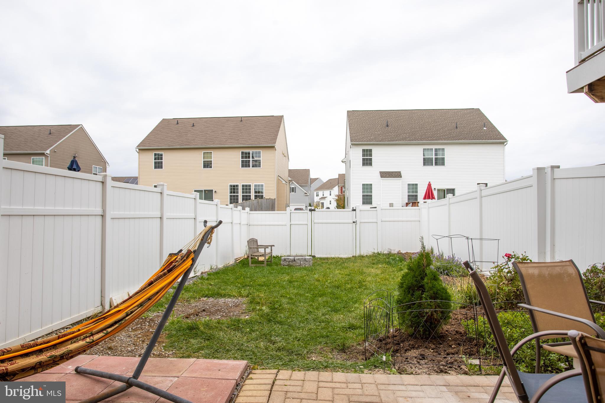 13050 Yellow Jacket Road Hagerstown, MD 21740 - Photo 18 of 22 Entertaining Backyard