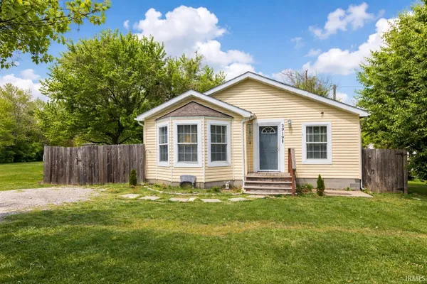 $170,000 | 3919 Claremont Avenue, Evansville, IN 47712