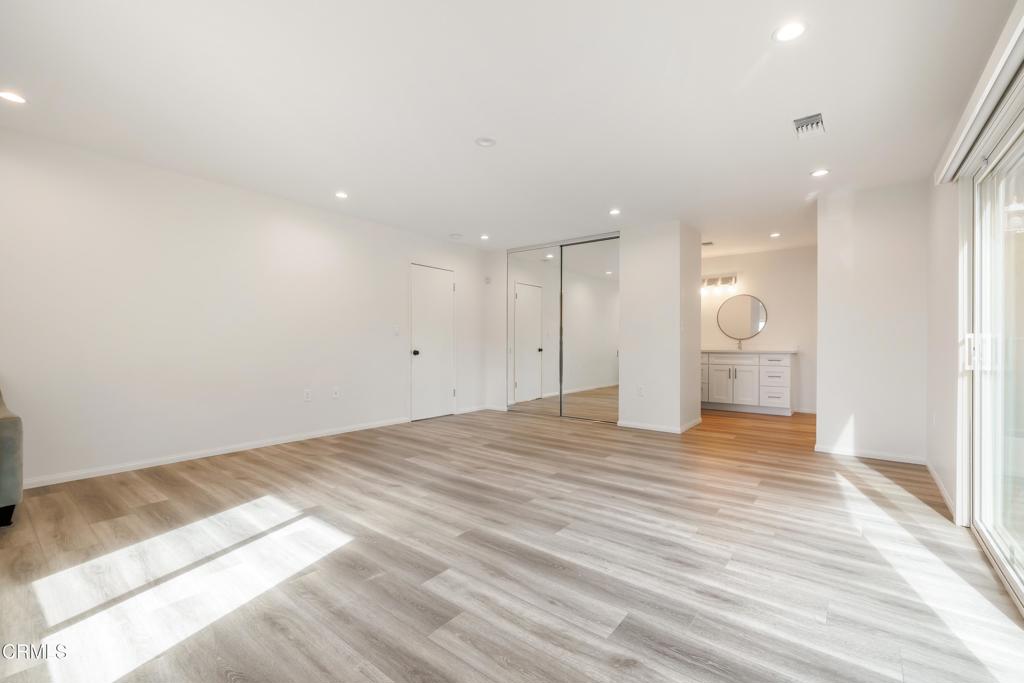 2915 Hopeton Road La Crescenta, CA 91214 - Photo 14 of 41 a view of empty room with wooden floor